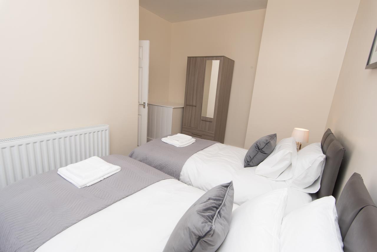 Campbell House Villa Gainsborough Bagian luar foto